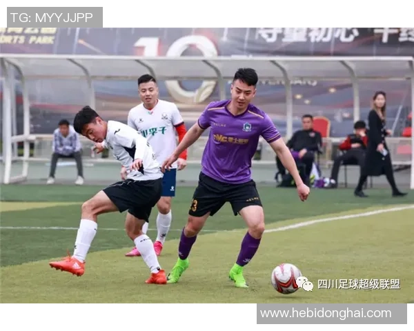 足球明星意外断眉毛瞬间视频引发热议网友纷纷评论搞笑反应合集